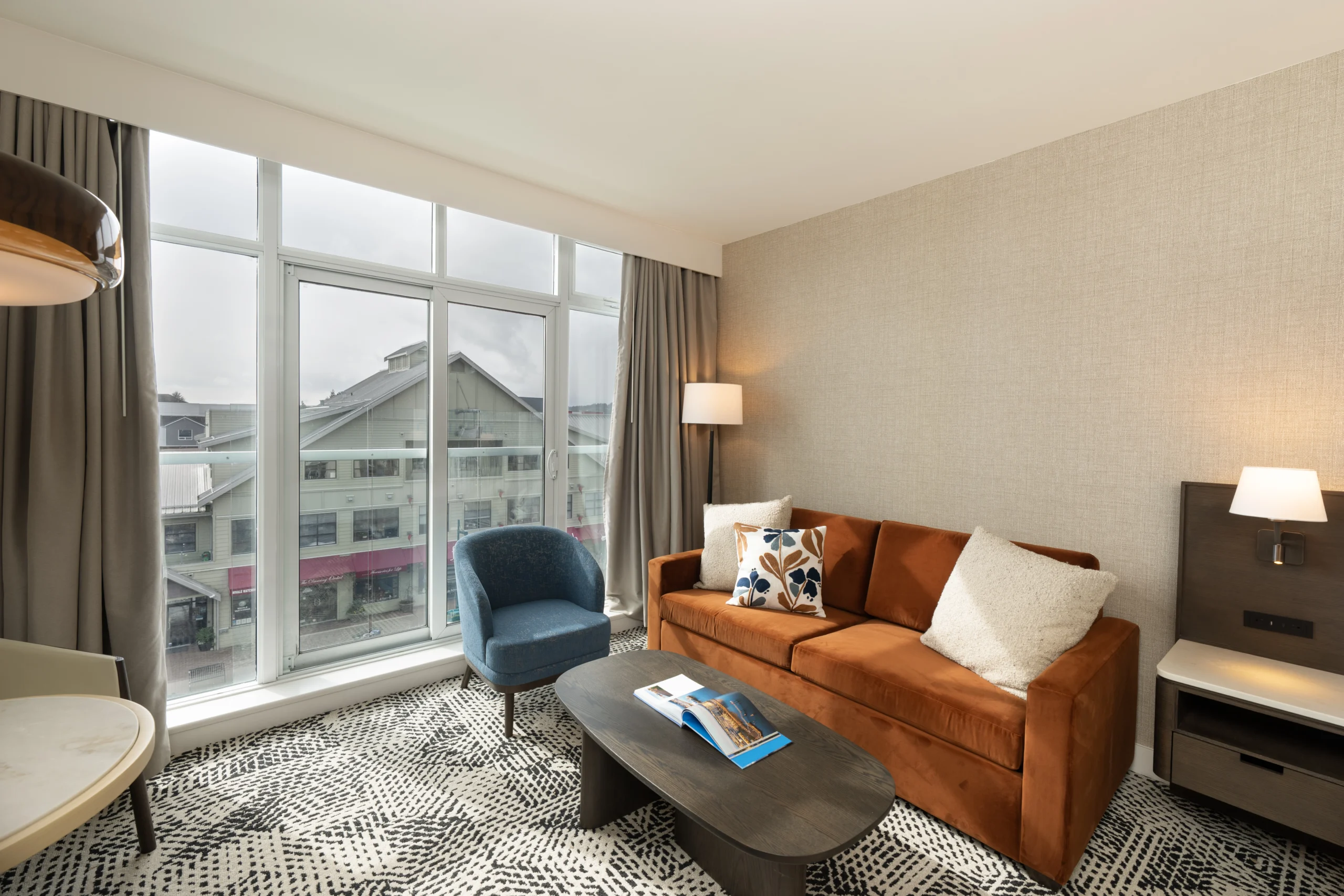 Costal-Kingthesidneypierhotelandsparoomsaftercosmeticupgrades-4