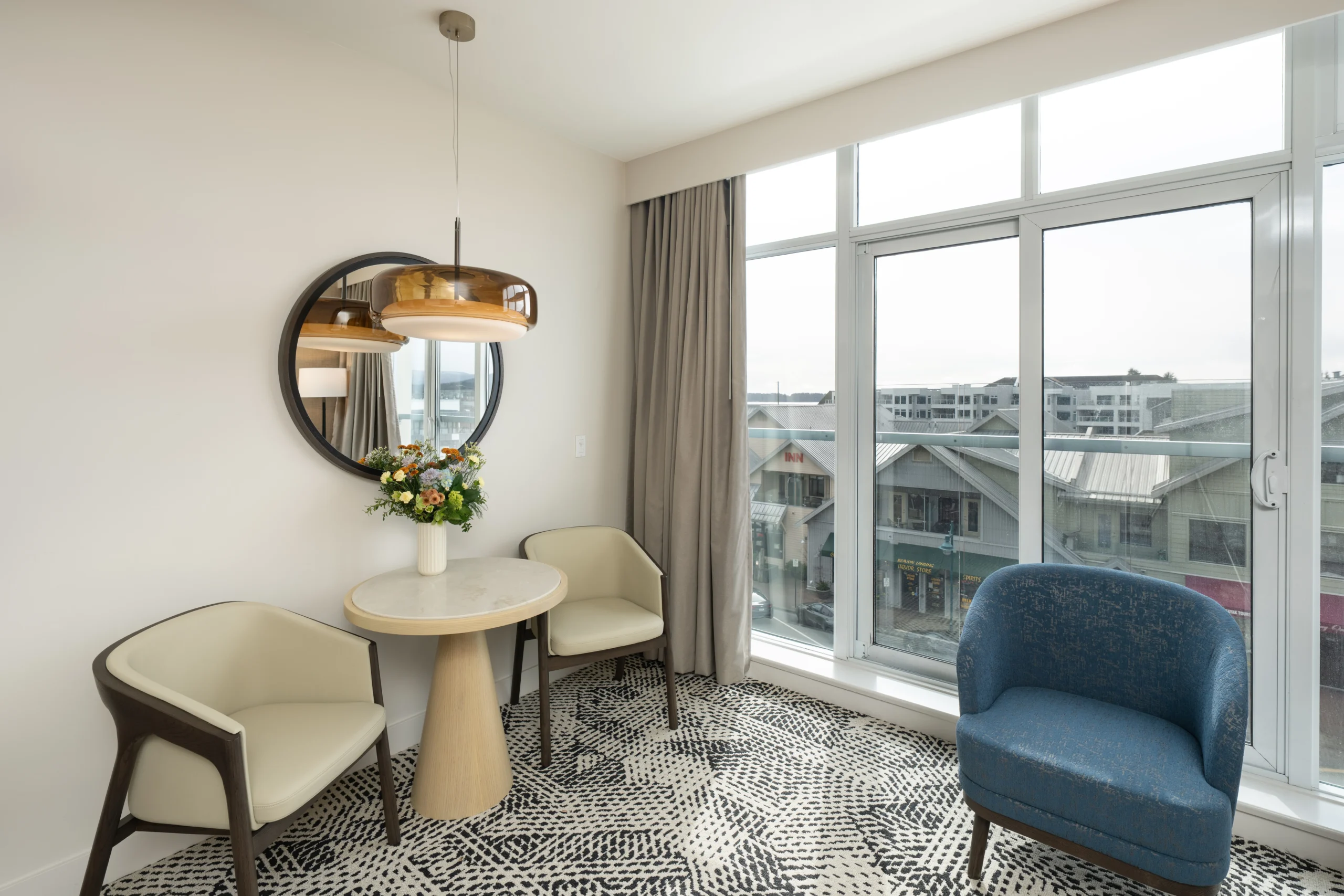 Costal-Kingthesidneypierhotelandsparoomsaftercosmeticupgrades-5